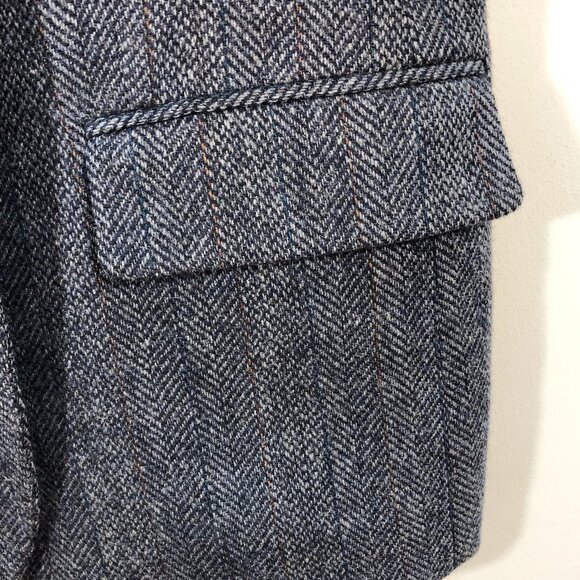 Vintage ENGLISH MANOR Gray Herringbone Tweed Sportcoat with Leather Buttons 46R - Picture 4 of 16